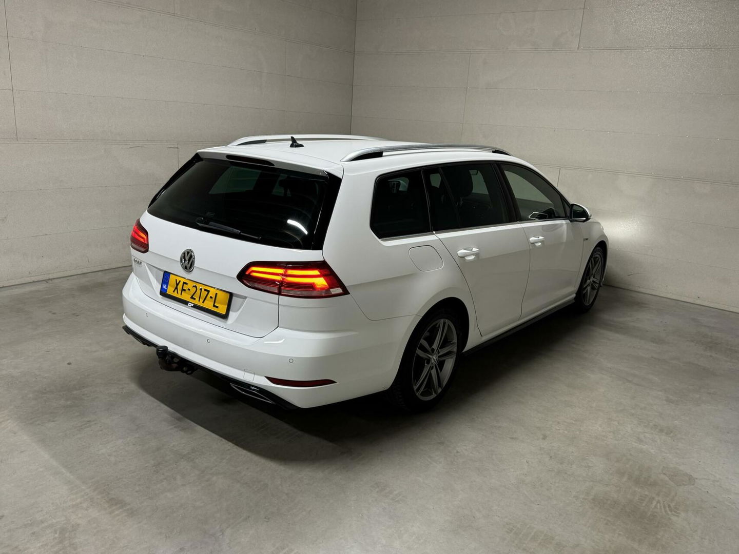 Volkswagen Golf 1.5 TSI 2x R-Line Virtual CarPlay ACC NAP