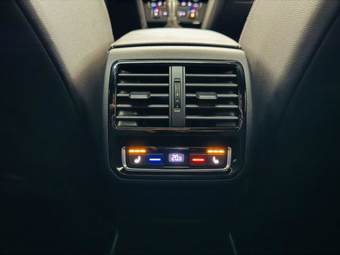 Volkswagen Arteon 1.5 TSI R-Line Pano Virtual CarPlay Trekh.