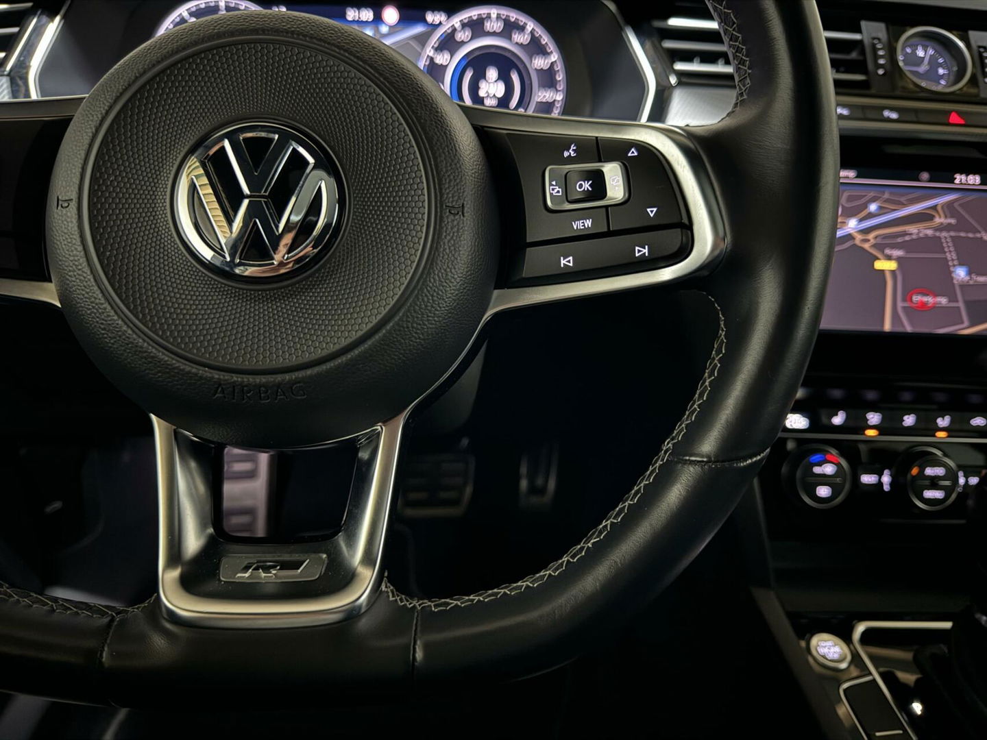 Volkswagen Arteon 1.5 TSI R-Line Pano Virtual CarPlay Trekh.