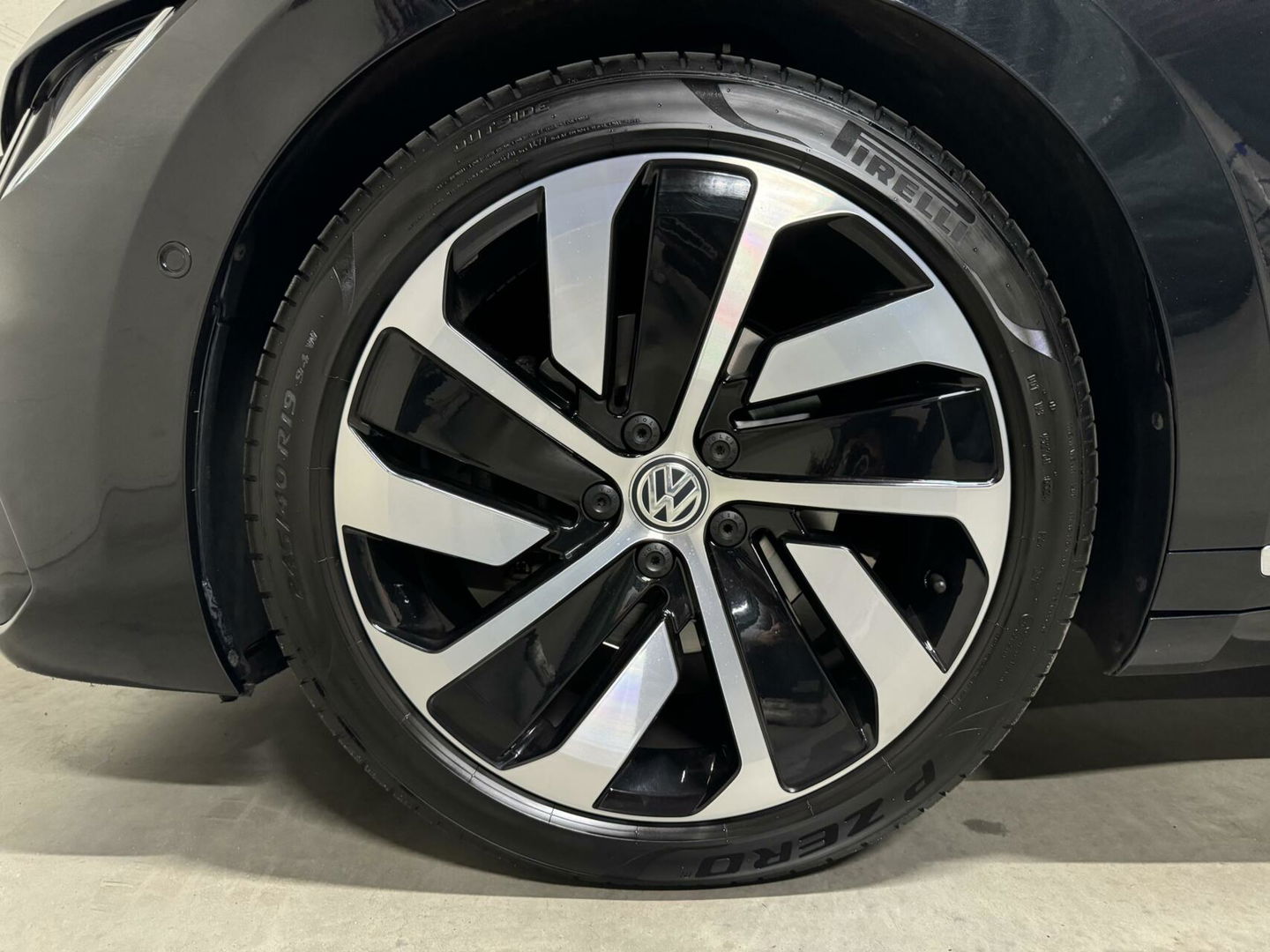 Volkswagen Arteon 1.5 TSI R-Line Pano Virtual CarPlay Trekh.
