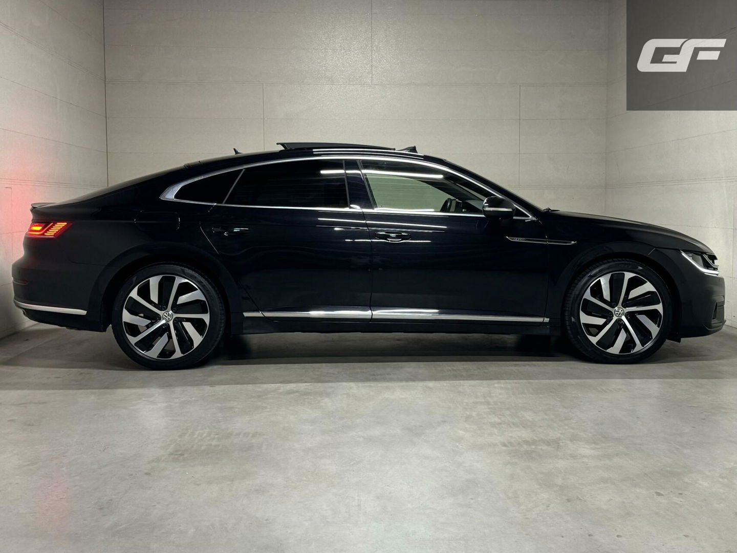 Volkswagen Arteon 1.5 TSI R-Line Pano Virtual CarPlay Trekh.