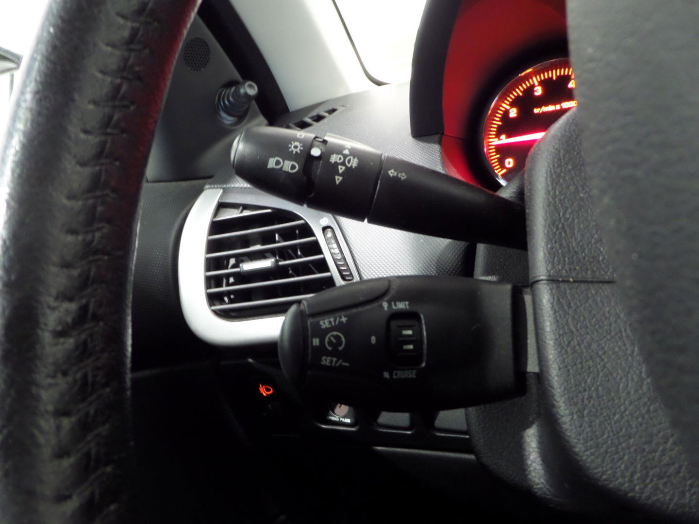 Peugeot 206+ 1.4 XS "Origineel NL!" Trekhaak Airco Cruise-control Elektrische ramen, van 3e eigenaar in zeer nette staat!