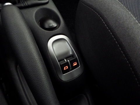 Peugeot 206+ 1.4 XS "Origineel NL!" Trekhaak Airco Cruise-control Elektrische ramen, van 3e eigenaar in zeer nette staat!