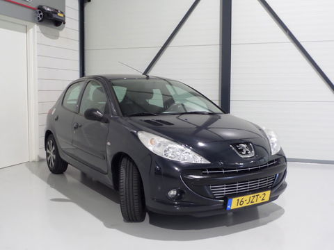Peugeot 206+ 1.4 XS "Origineel NL!" Trekhaak Airco Cruise-control Elektrische ramen, van 3e eigenaar in zeer nette staat!