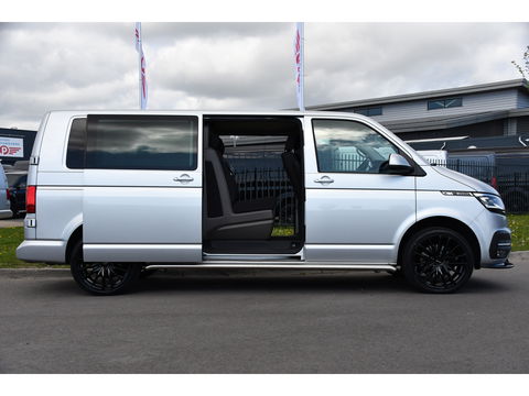 Volkswagen Transporter 2.0 TDI L2H1 30 DC Bulli Virtual, Adaptieve Cruise, Carplay, LED, Stoelverwarming, 199PK, Automaat, Sensoren, 2 x Schuifdeur, UNIEK!