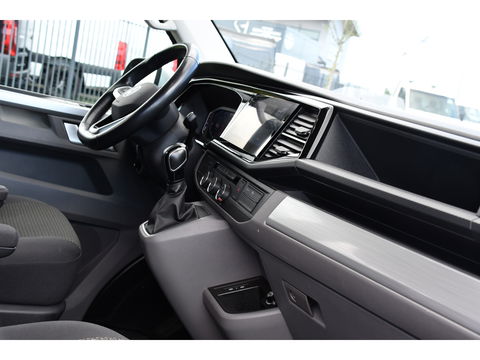 Volkswagen Transporter 2.0 TDI L2H1 30 DC Bulli Virtual, Adaptieve Cruise, Carplay, LED, Stoelverwarming, 199PK, Automaat, Sensoren, 2 x Schuifdeur, UNIEK!