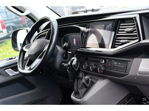 Volkswagen Transporter 2.0 TDI L2H1 30 DC Bulli Virtual, Adaptieve Cruise, Carplay, LED, Stoelverwarming, 199PK, Automaat, Sensoren, 2 x Schuifdeur, UNIEK!