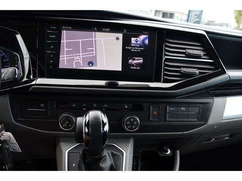 Volkswagen Transporter 2.0 TDI L2H1 30 DC Bulli Virtual, Adaptieve Cruise, Carplay, LED, Stoelverwarming, 199PK, Automaat, Sensoren, 2 x Schuifdeur, UNIEK!