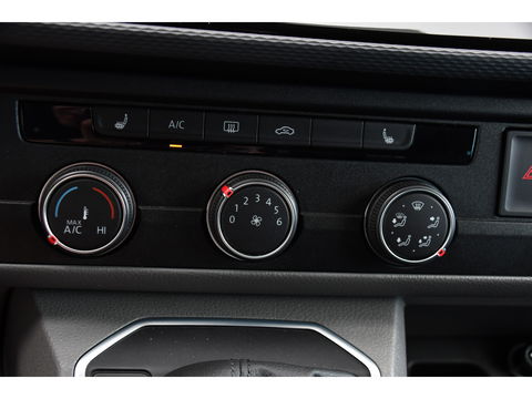 Volkswagen Transporter 2.0 TDI L2H1 30 DC Bulli Virtual, Adaptieve Cruise, Carplay, LED, Stoelverwarming, 199PK, Automaat, Sensoren, 2 x Schuifdeur, UNIEK!