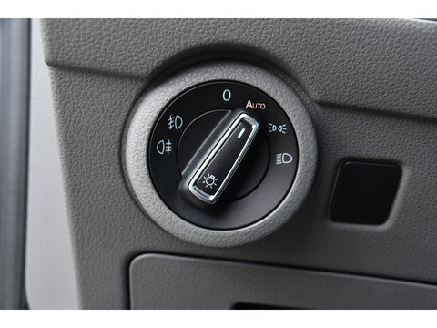 Volkswagen Transporter 2.0 TDI L2H1 30 DC Bulli Virtual, Adaptieve Cruise, Carplay, LED, Stoelverwarming, 199PK, Automaat, Sensoren, 2 x Schuifdeur, UNIEK!
