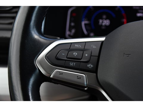 Volkswagen Transporter 2.0 TDI L2H1 30 DC Bulli Virtual, Adaptieve Cruise, Carplay, LED, Stoelverwarming, 199PK, Automaat, Sensoren, 2 x Schuifdeur, UNIEK!