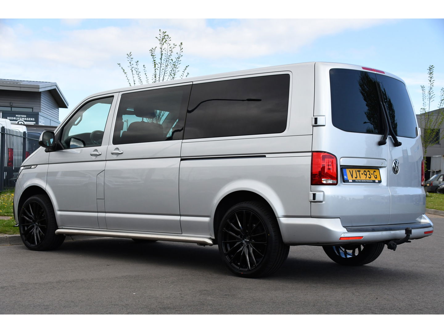 Volkswagen Transporter 2.0 TDI L2H1 30 DC Bulli Virtual, Adaptieve Cruise, Carplay, LED, Stoelverwarming, 199PK, Automaat, Sensoren, 2 x Schuifdeur, UNIEK!