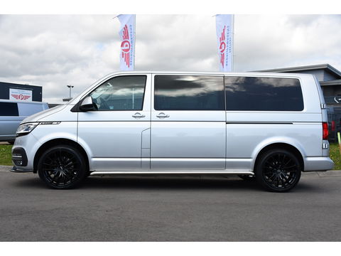 Volkswagen Transporter 2.0 TDI L2H1 30 DC Bulli Virtual, Adaptieve Cruise, Carplay, LED, Stoelverwarming, 199PK, Automaat, Sensoren, 2 x Schuifdeur, UNIEK!