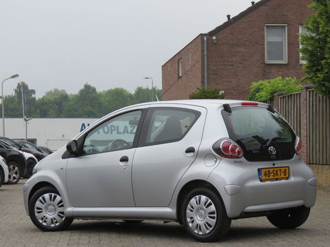 Toyota Aygo 1.0-12V Now| AIRCO | 5-DEURS | NAP | ELEK RAMEN |