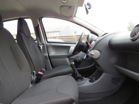 Toyota Aygo 1.0-12V Now| AIRCO | 5-DEURS | NAP | ELEK RAMEN |