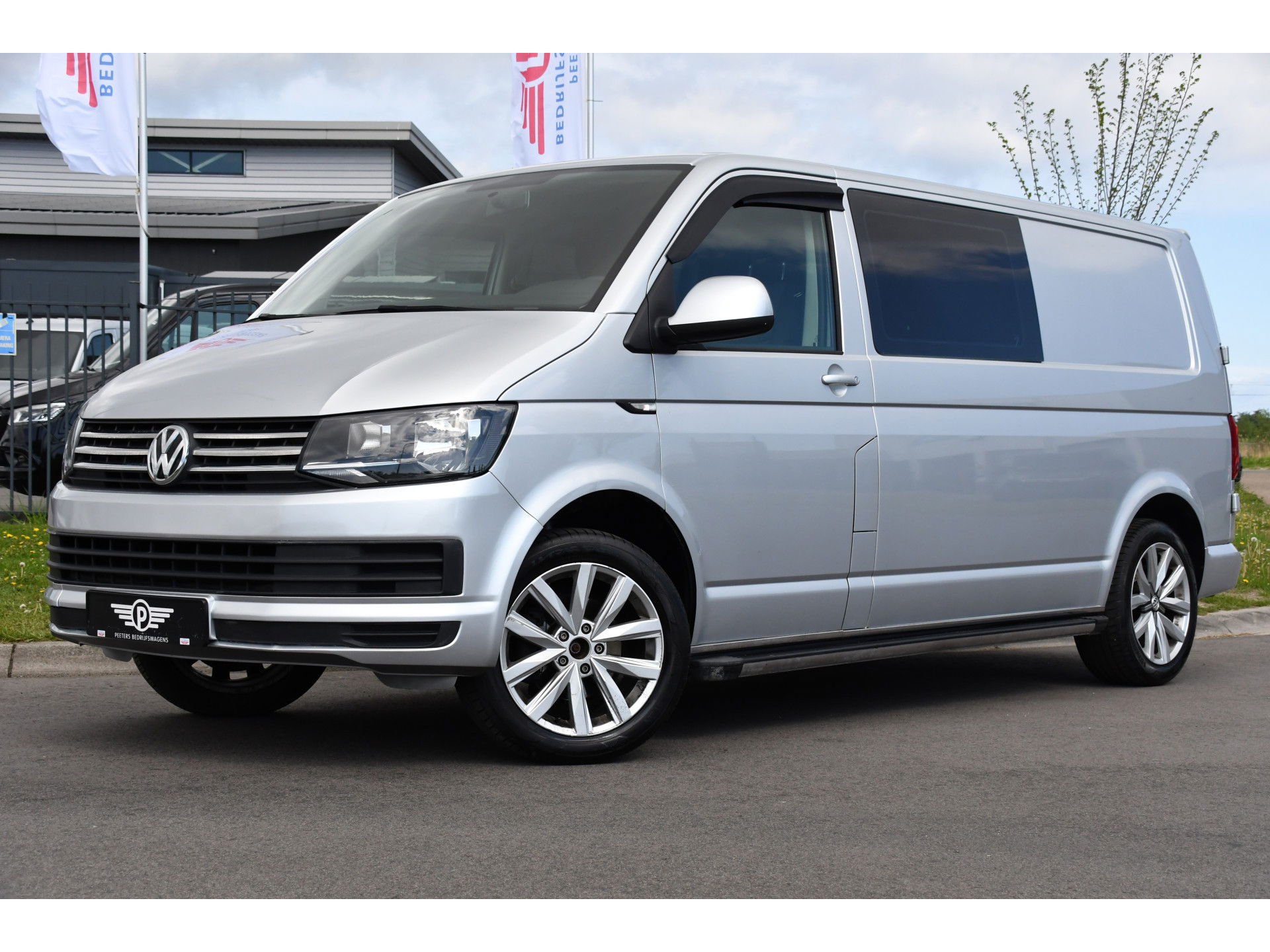 Volkswagen Transporter 2.0 TDI L2H1 DC PB Edition Cruise, Sensoren, Airco, 102PK Trekhaak, Dubbel Cabine, Uniek!