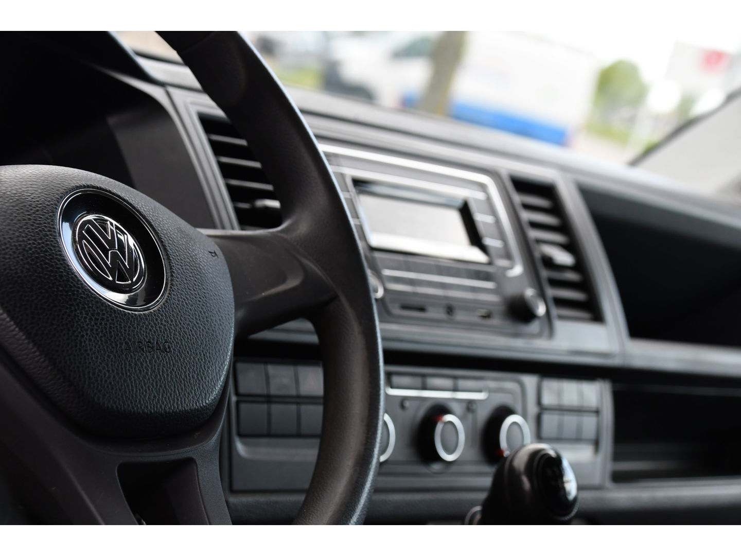 Volkswagen Transporter 2.0 TDI L2H1 DC PB Edition Cruise, Sensoren, Airco, 102PK Trekhaak, Dubbel Cabine, Uniek!