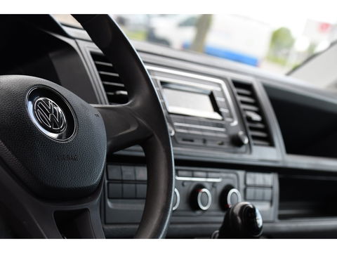 Volkswagen Transporter 2.0 TDI L2H1 DC PB Edition Cruise, Sensoren, Airco, 102PK Trekhaak, Dubbel Cabine, Uniek!