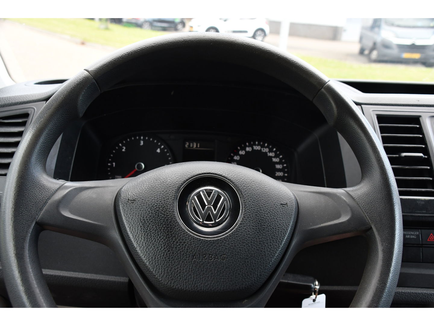 Volkswagen Transporter 2.0 TDI L2H1 DC PB Edition Cruise, Sensoren, Airco, 102PK Trekhaak, Dubbel Cabine, Uniek!