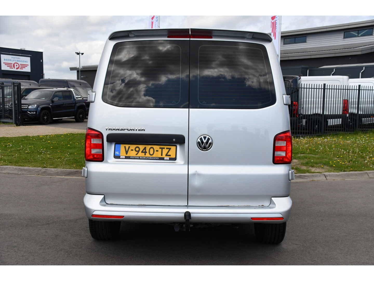 Volkswagen Transporter 2.0 TDI L2H1 DC PB Edition Cruise, Sensoren, Airco, 102PK Trekhaak, Dubbel Cabine, Uniek!