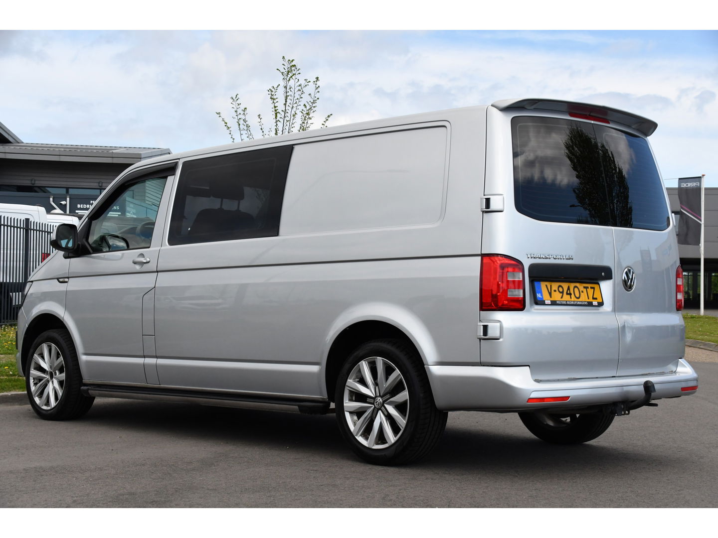 Volkswagen Transporter 2.0 TDI L2H1 DC PB Edition Cruise, Sensoren, Airco, 102PK Trekhaak, Dubbel Cabine, Uniek!