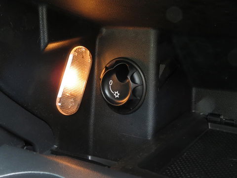 Škoda Fabia Combi 1.4-16V Spirit | AIRCO IJSKOUD | ALL-SEASON BANDEN | RUIME KOFFERBAK |