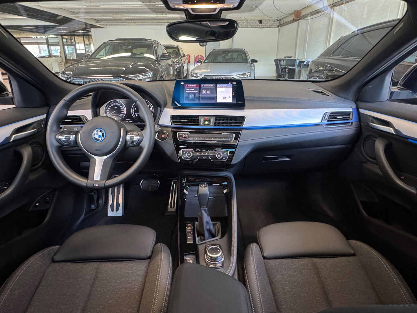 BMW X2 XDrive25e M Sport|Pano|Keyless|Sfeer|HuD|Memory|VOL