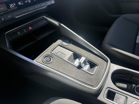 Audi A3 Sportback 35 TFSI S edition trekhaak l stoel verwarming l automaat l 150pk
