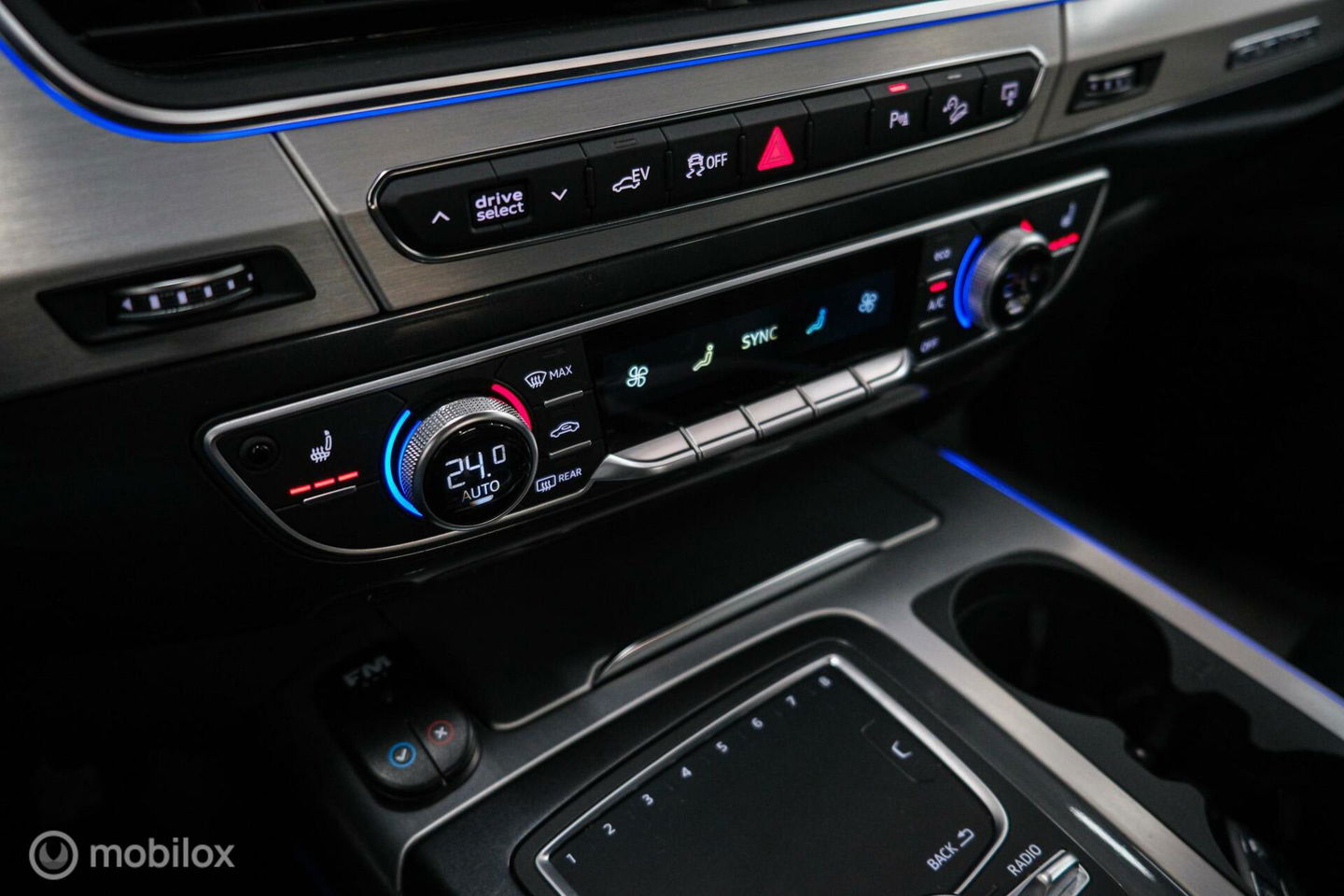 Audi Q7 3.0 TDI e-tron quattro S-Line 373 pk | Luchtvering | Rijklaarprijs | Daytona Grijs | Plug in hybrid | NL auto NAP |