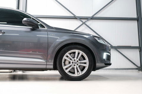 Audi Q7 3.0 TDI e-tron quattro S-Line 373 pk | Luchtvering | Rijklaarprijs | Daytona Grijs | Plug in hybrid | NL auto NAP |