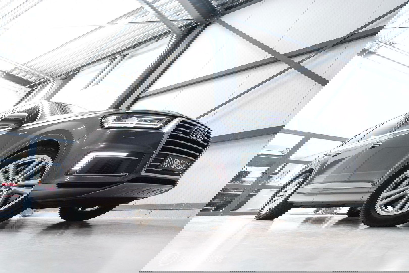 Audi Q7 3.0 TDI e-tron quattro S-Line 373 pk | Luchtvering | Rijklaarprijs | Daytona Grijs | Plug in hybrid | NL auto NAP |
