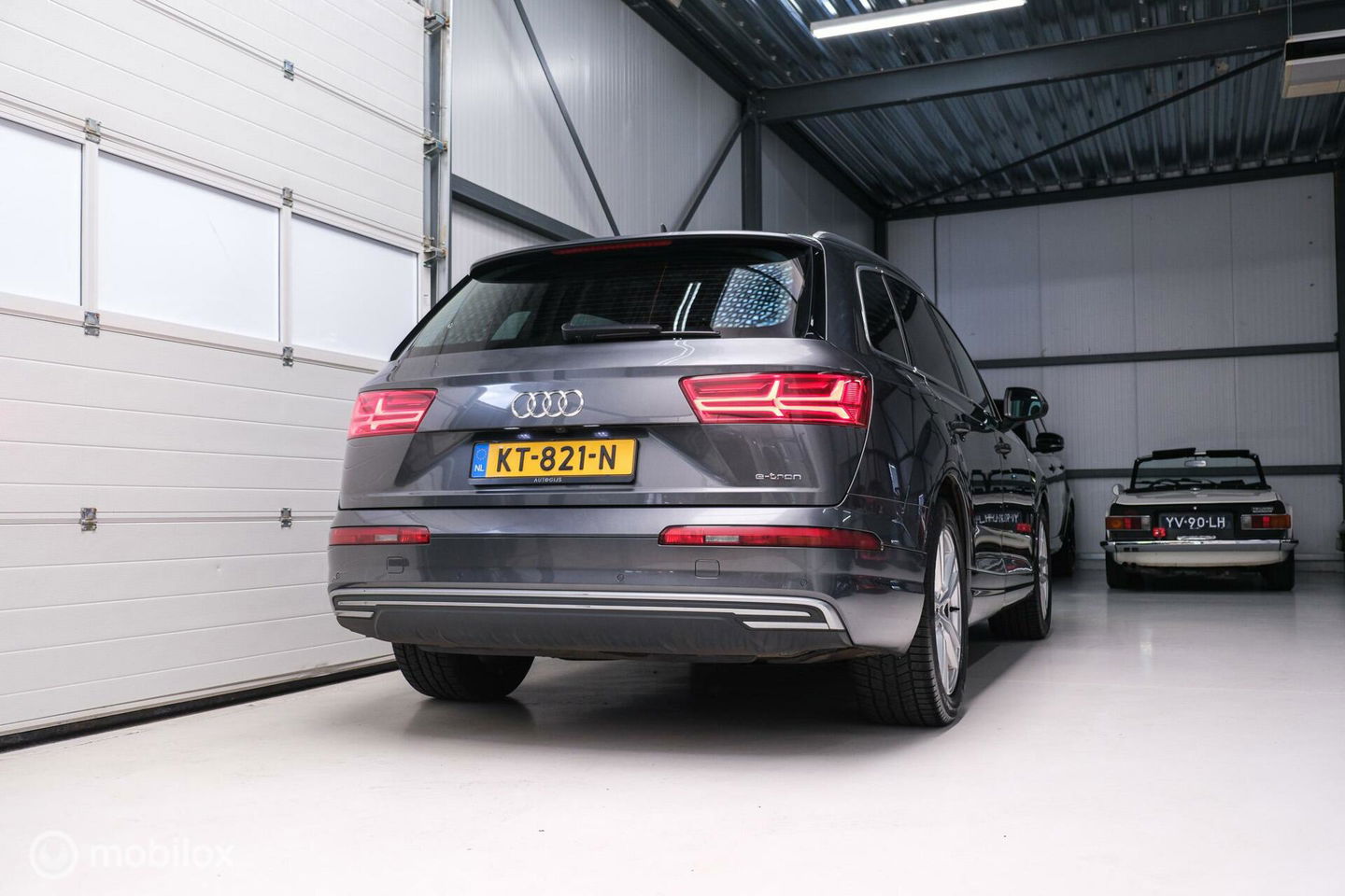 Audi Q7 3.0 TDI e-tron quattro S-Line 373 pk | Luchtvering | Rijklaarprijs | Daytona Grijs | Plug in hybrid | NL auto NAP |