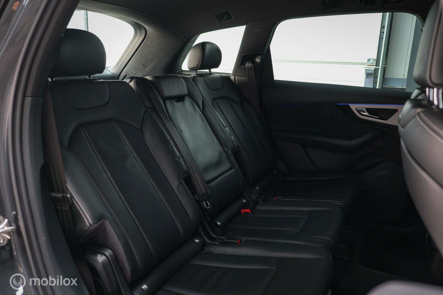 Audi Q7 3.0 TDI e-tron quattro S-Line 373 pk | Luchtvering | Rijklaarprijs | Daytona Grijs | Plug in hybrid | NL auto NAP |