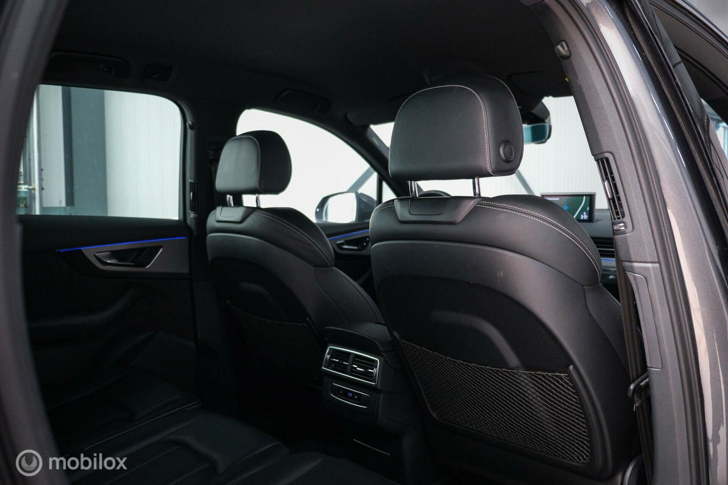 Audi Q7 3.0 TDI e-tron quattro S-Line 373 pk | Luchtvering | Rijklaarprijs | Daytona Grijs | Plug in hybrid | NL auto NAP |