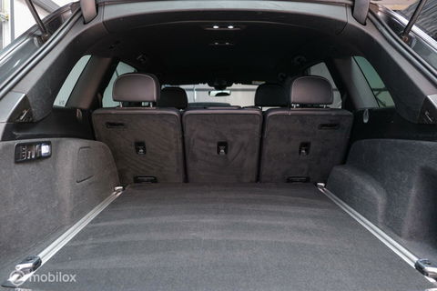 Audi Q7 3.0 TDI e-tron quattro S-Line 373 pk | Luchtvering | Rijklaarprijs | Daytona Grijs | Plug in hybrid | NL auto NAP |