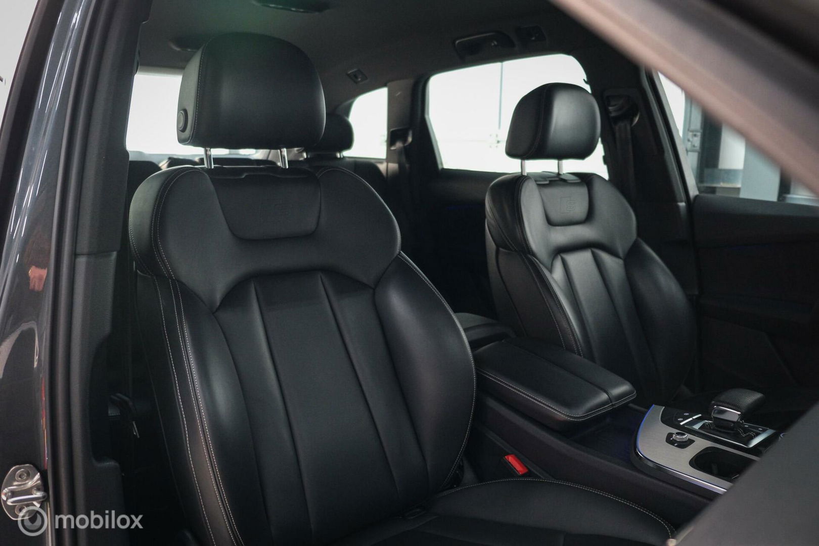 Audi Q7 3.0 TDI e-tron quattro S-Line 373 pk | Luchtvering | Rijklaarprijs | Daytona Grijs | Plug in hybrid | NL auto NAP |