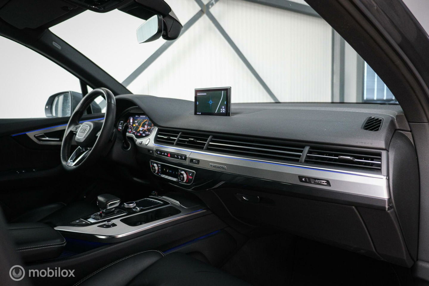 Audi Q7 3.0 TDI e-tron quattro S-Line 373 pk | Luchtvering | Rijklaarprijs | Daytona Grijs | Plug in hybrid | NL auto NAP |