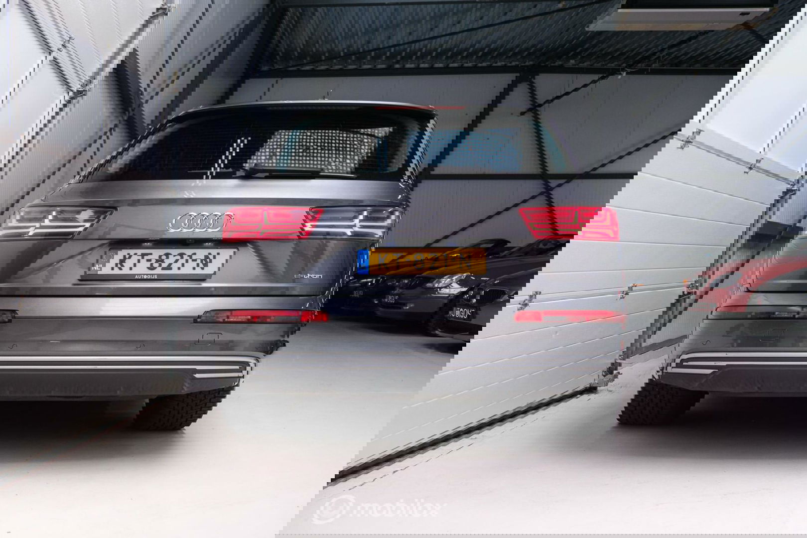 Audi Q7 3.0 TDI e-tron quattro S-Line 373 pk | Luchtvering | Rijklaarprijs | Daytona Grijs | Plug in hybrid | NL auto NAP |