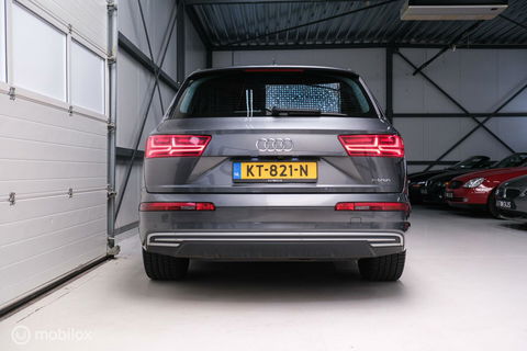 Audi Q7 3.0 TDI e-tron quattro S-Line 373 pk | Luchtvering | Rijklaarprijs | Daytona Grijs | Plug in hybrid | NL auto NAP |