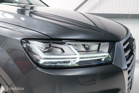 Audi Q7 3.0 TDI e-tron quattro S-Line 373 pk | Luchtvering | Rijklaarprijs | Daytona Grijs | Plug in hybrid | NL auto NAP |
