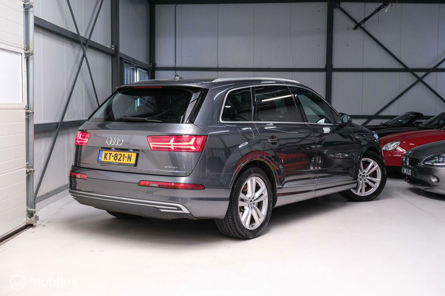 Audi Q7 3.0 TDI e-tron quattro S-Line 373 pk | Luchtvering | Rijklaarprijs | Daytona Grijs | Plug in hybrid | NL auto NAP |