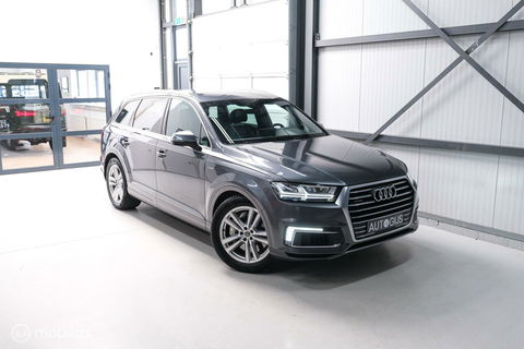 Audi Q7 3.0 TDI e-tron quattro S-Line 373 pk | Luchtvering | Rijklaarprijs | Daytona Grijs | Plug in hybrid | NL auto NAP |