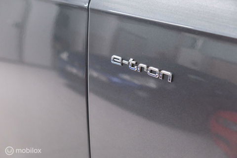 Audi Q7 3.0 TDI e-tron quattro S-Line 373 pk | Luchtvering | Rijklaarprijs | Daytona Grijs | Plug in hybrid | NL auto NAP |