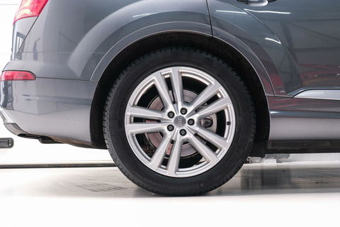 Audi Q7 3.0 TDI e-tron quattro S-Line 373 pk | Luchtvering | Rijklaarprijs | Daytona Grijs | Plug in hybrid | NL auto NAP |