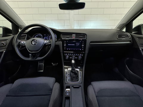 Volkswagen Golf 1.5 TSI Highline R Line Camera|Massage|Dynaudio