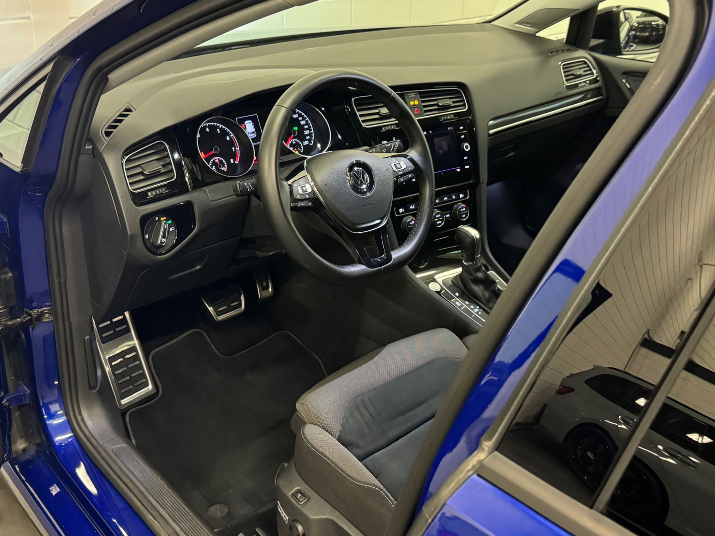 Volkswagen Golf 1.5 TSI Highline R Line Camera|Massage|Dynaudio