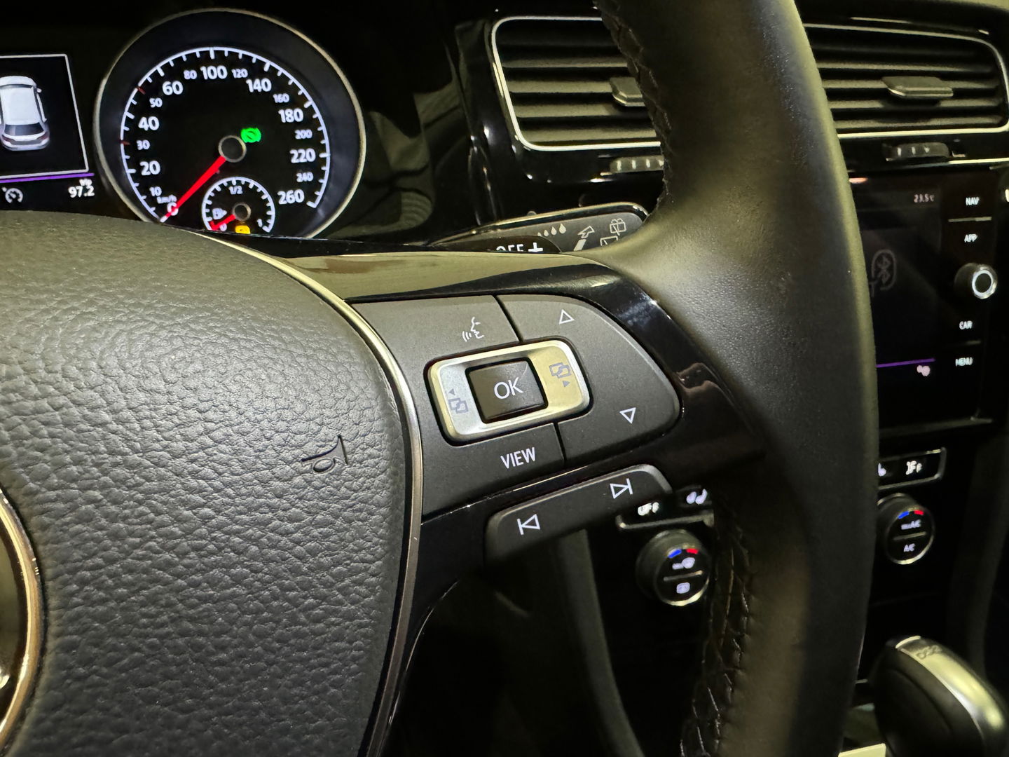 Volkswagen Golf 1.5 TSI Highline R Line Camera|Massage|Dynaudio