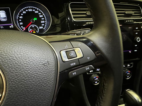 Volkswagen Golf 1.5 TSI Highline R Line Camera|Massage|Dynaudio