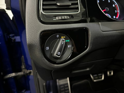 Volkswagen Golf 1.5 TSI Highline R Line Camera|Massage|Dynaudio