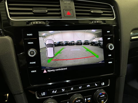 Volkswagen Golf 1.5 TSI Highline R Line Camera|Massage|Dynaudio